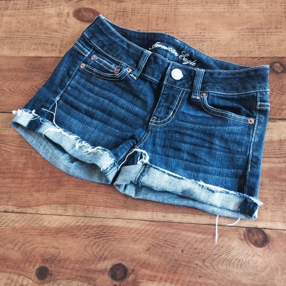 AEO stretch denim dark wash shorts with cuffs