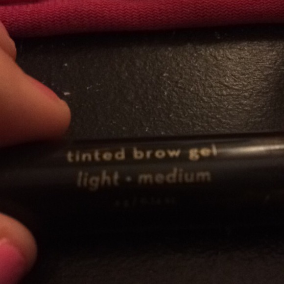 Brow gel - Picture 2 of 2