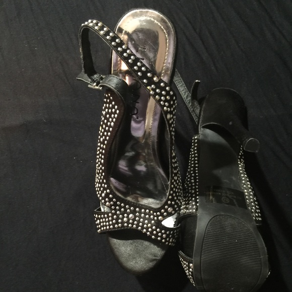 Shoes - Picture 3 of 3