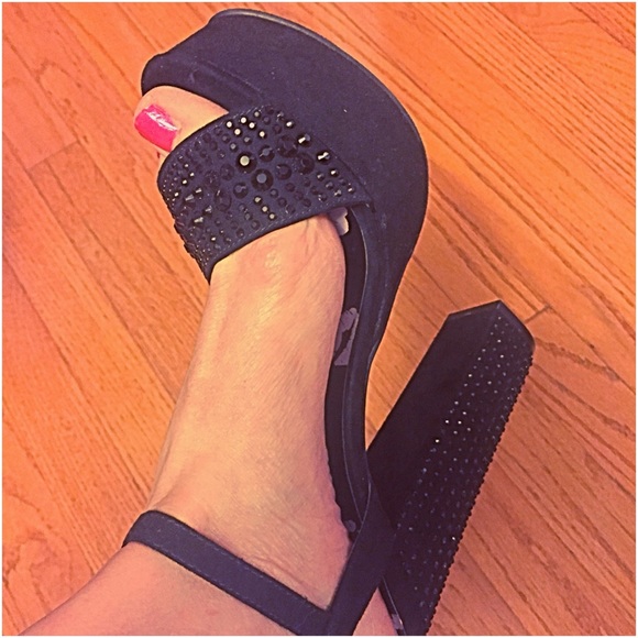 ⚡️1HR SALE⚡️Juicy Couture Heel Rhinestone Sandal 8 - Picture 2 of 3