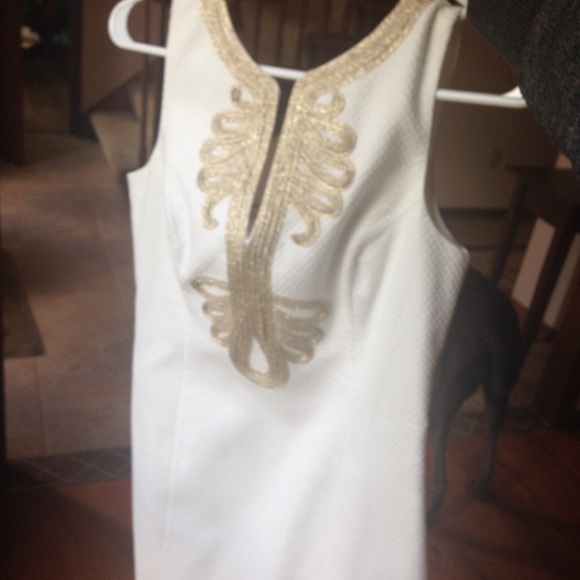 Lily Pulitzer white shift dress. Size 2