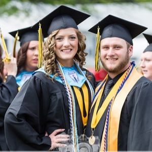 Meet your Posher, Johnelle