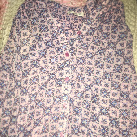 Cute Stylish Buttoned Blouse - Picture 1 of 3