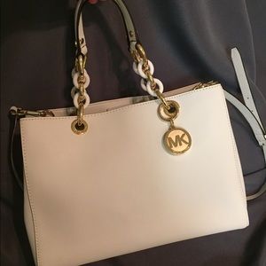 {SOLD} Michael Kors Medium Cynthia Satchel/White