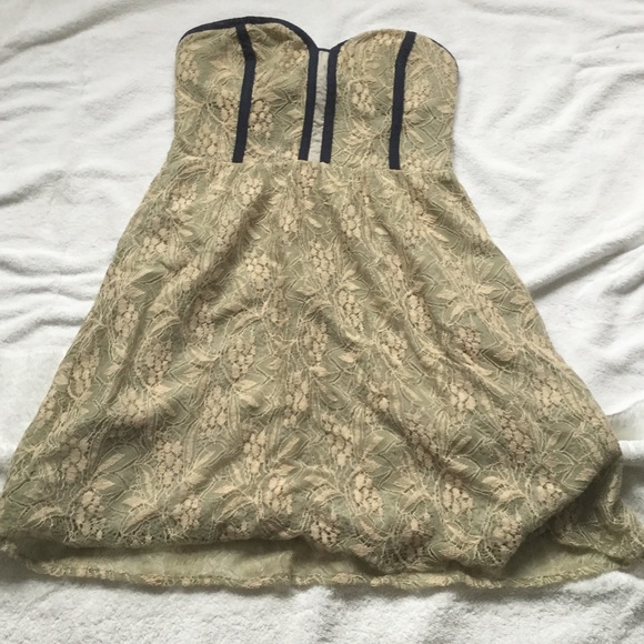 Strapless dress