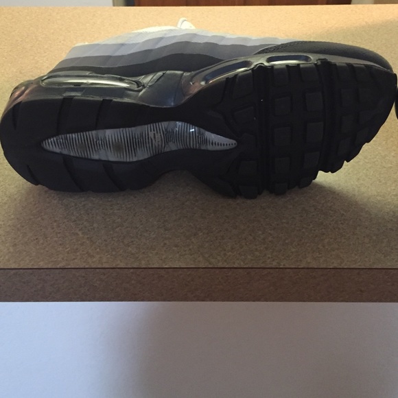 Size US 6 Nike air max 95's grey - Picture 3 of 4