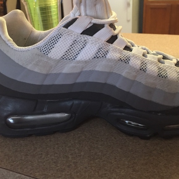 Size US 6 Nike air max 95's grey - Picture 4 of 4