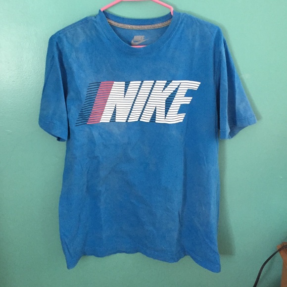 Nike tee