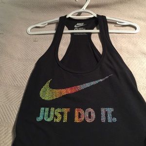 Nike top