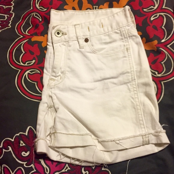 Madewell white jean shorts