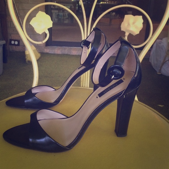 Zara Basic Collection Heels size 9