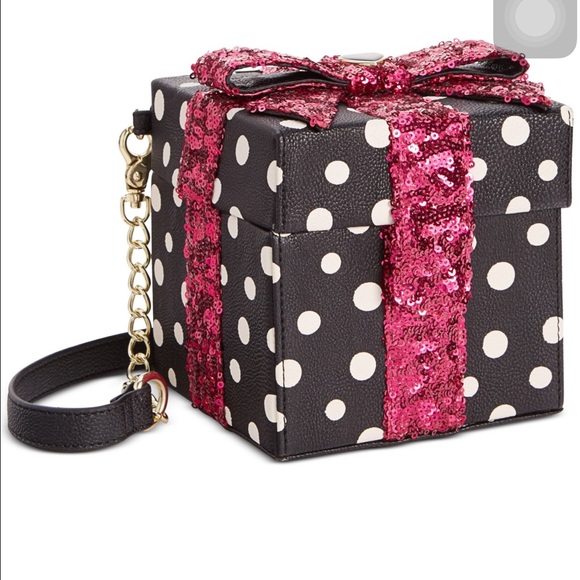 Besty Johnson gift box purse