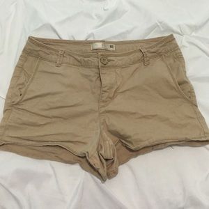 khaki shorts