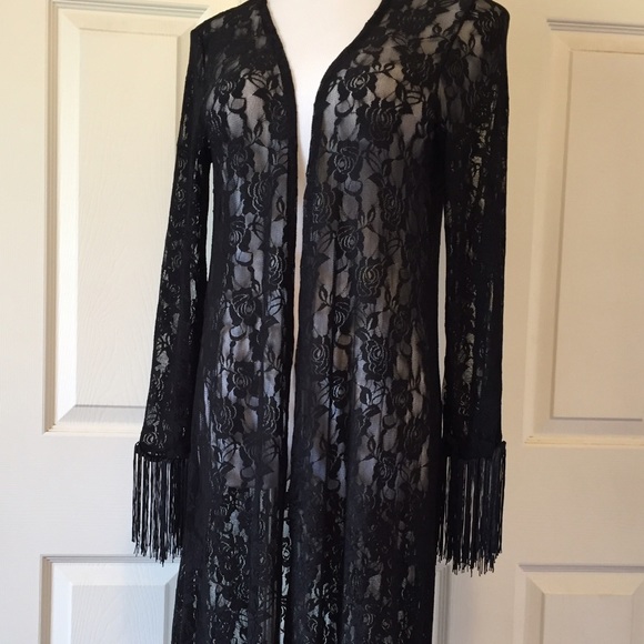 BLACK LACE LONG FRINGED KIMONO - Picture 4 of 4