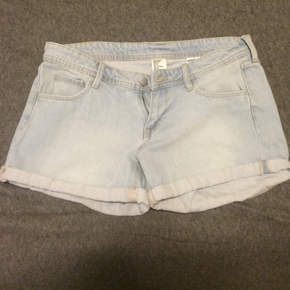 H&M low waist shorts - Picture 1 of 3