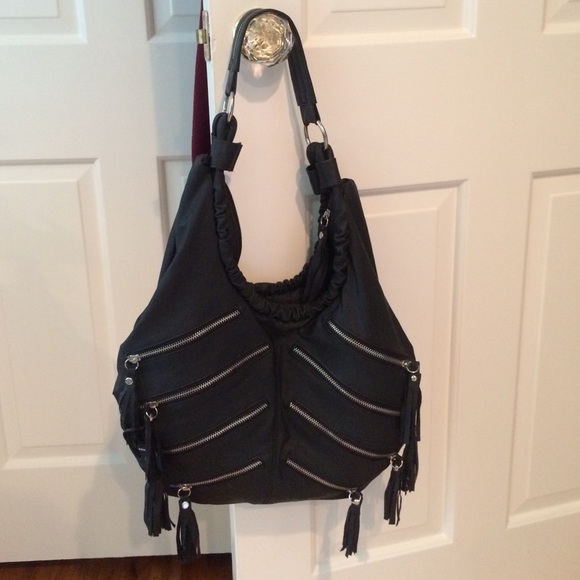 !!EVERYTHING MUST GO!! Bag detailed with zippers