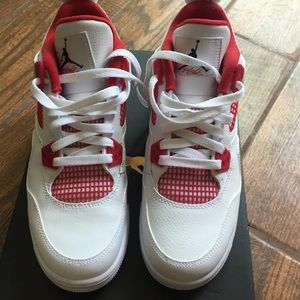 Air Jordan 4