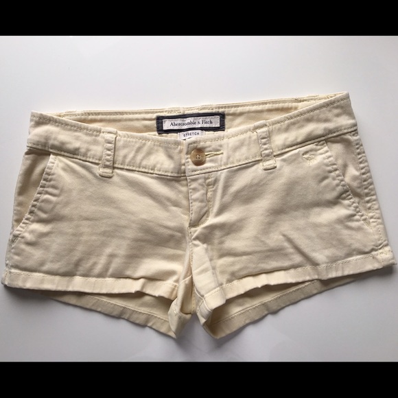 Abercrombie & Fitch Pale Yellow Shorts. Size 00