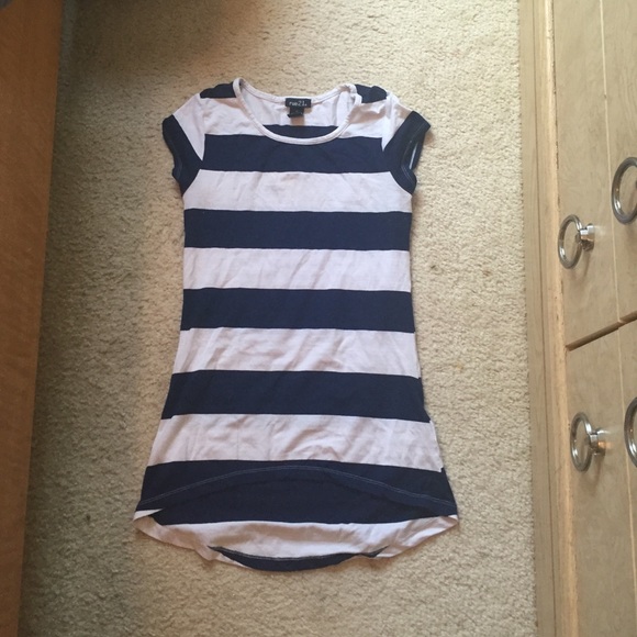 Rue 21 slightly long shirt