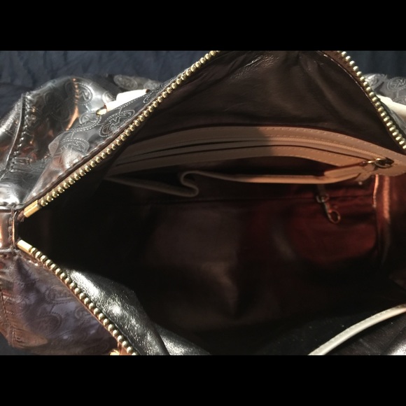 Purse - Picture 2 of 4