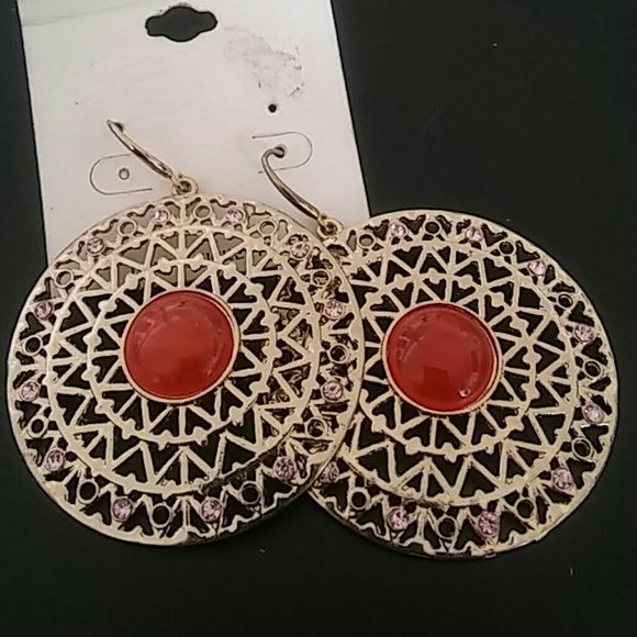 True Lady's Earrings - Picture 1 of 1