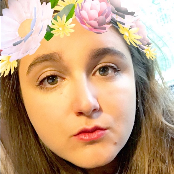 Meet your Posher, Maggie - Picture 3 of 4