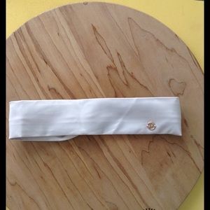 Lulu lemon white headband- never worn