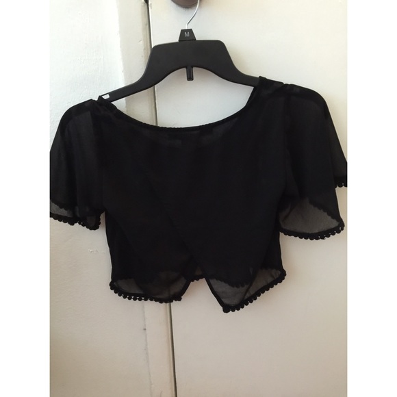 Crop tops blouses - Picture 2 of 3