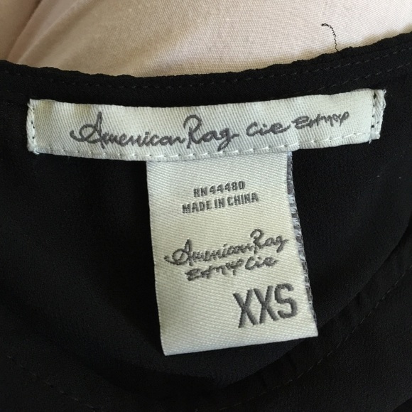 Crop tops blouses - Picture 3 of 3