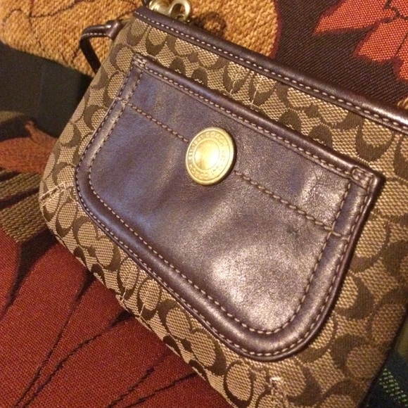 Coach wristlet - Picture 3 of 3
