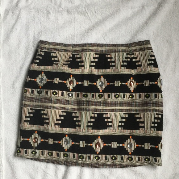 SKIRT - Picture 1 of 2
