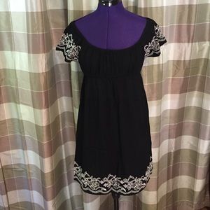 One clothing embroidered dress size M