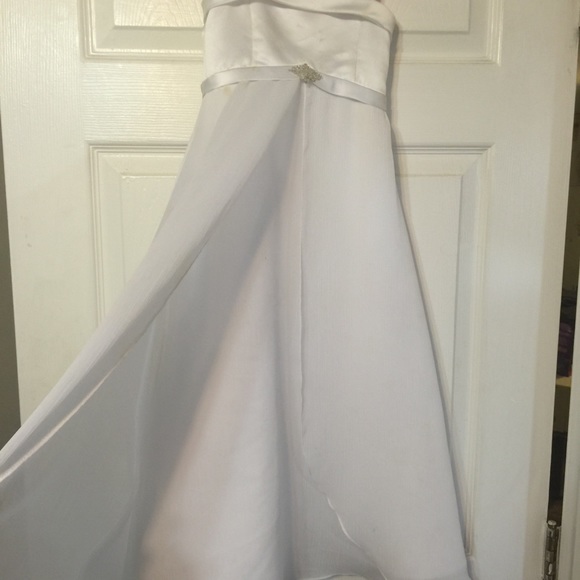 Dress - Picture 2 of 4