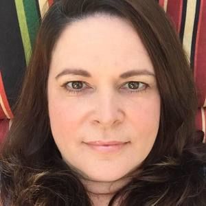 Meet your Posher, Leslie