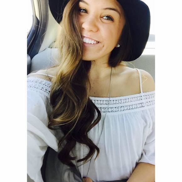 Meet your Posher, Alissa