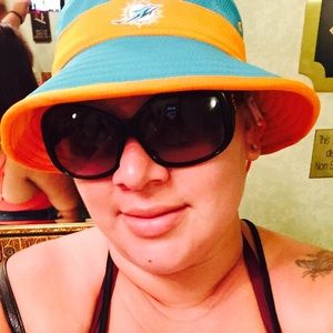 Meet your Posher, Tania