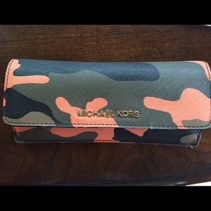 Michael Kors camo wallet