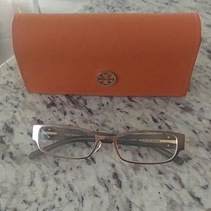 More pictures of included case