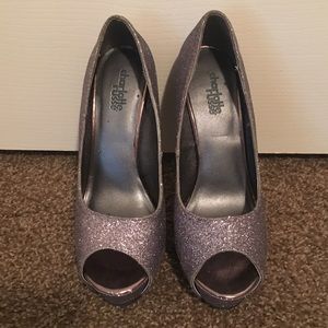 Beautiful Sparkly Peep-Toe Heels!!💎💕