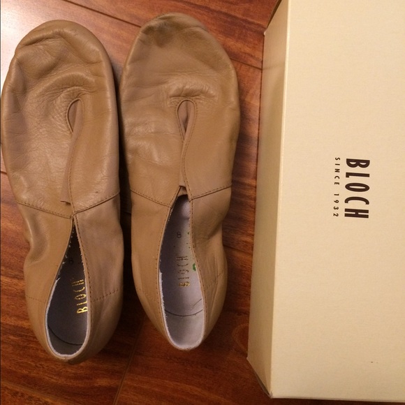 Bloch Tan leather jazz shoes size 8