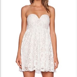 Summer lace strapless dress