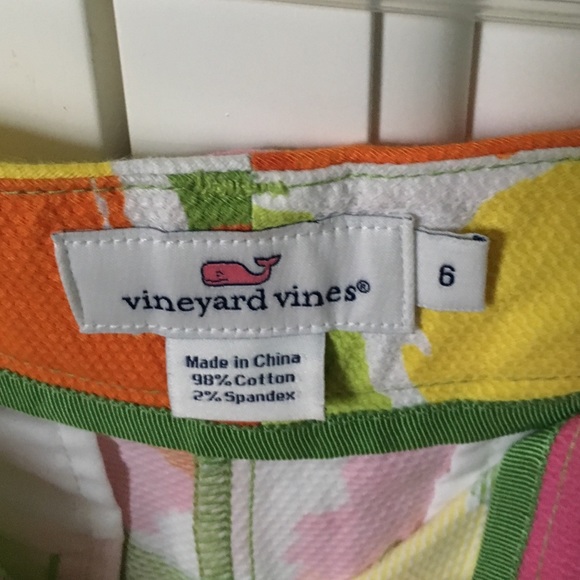Vineyard Vines Shorts - Picture 3 of 3