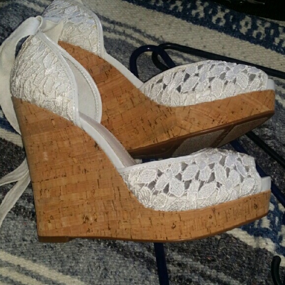 🎉4th of July Sale!🎉 Nine West wedge