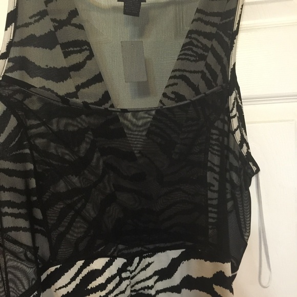 Dress - Picture 4 of 4