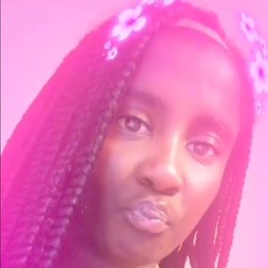 Meet your Posher, Camille