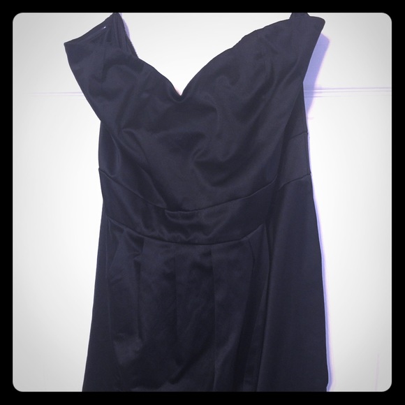 Dress - Picture 1 of 4