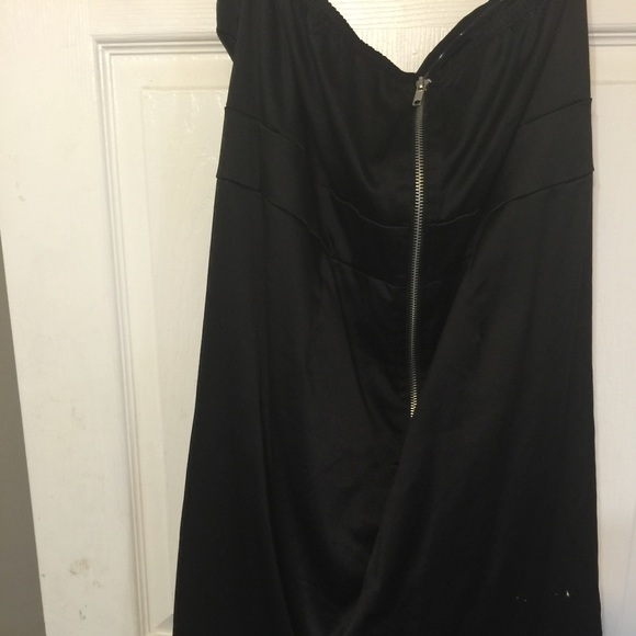 Dress - Picture 4 of 4