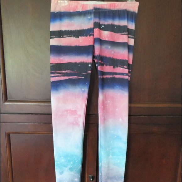 Galaxy aurora pattern leggings