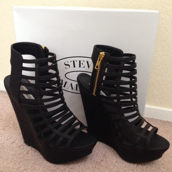 Steve Madden Xpert Wedge, Black, Size 8