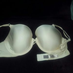 Victoria secret 36DD Ivory tshirt bra